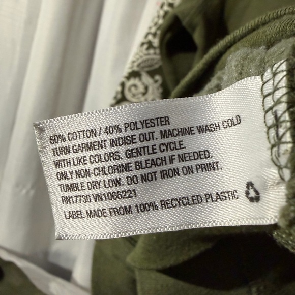 Green Zip-Up Hoodie and Sweatpants Set - Picture 9 of 9